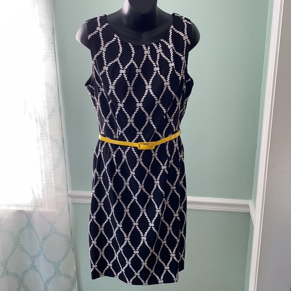 Connected Apparel sleeveless dress Size 12